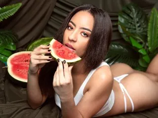 Live sex webcam photo for MirandaYong #8101373