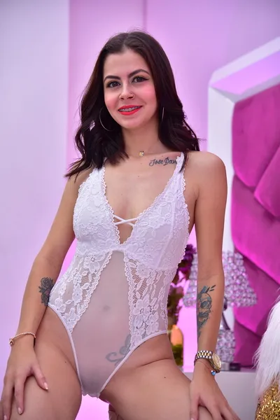 Live sex webcam photo for LarissaBrice #3185047