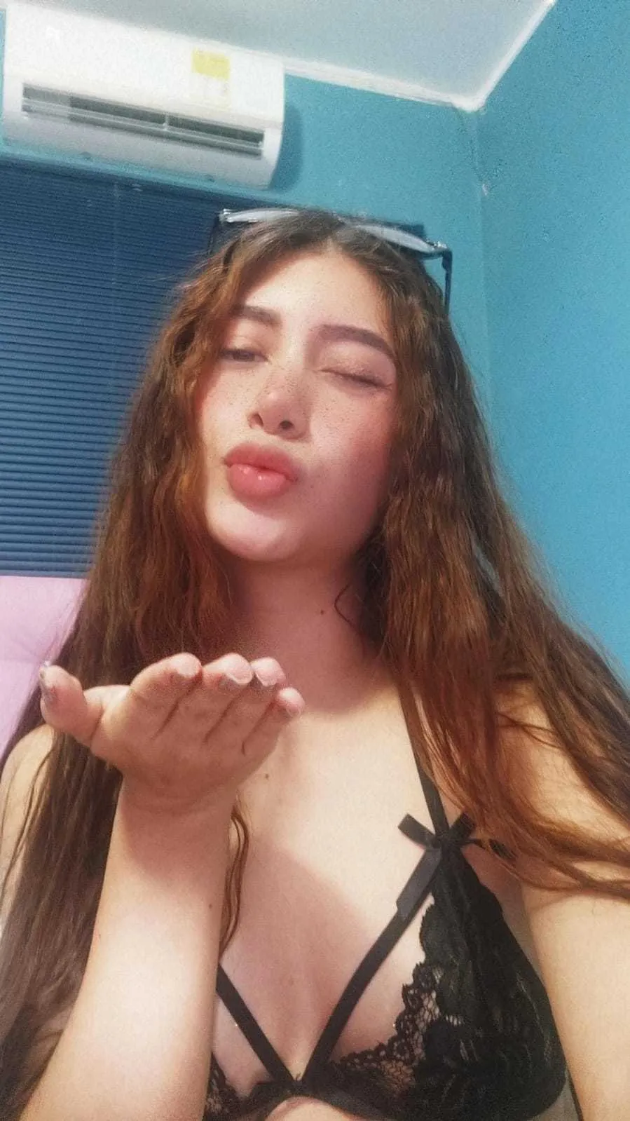 Live sex webcam photo for AbigailOwens #7374214