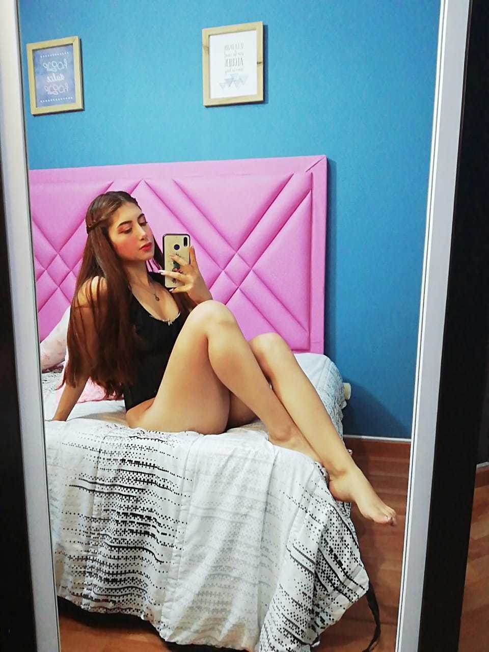 Live sex webcam photo for AbigailOwens #7374215