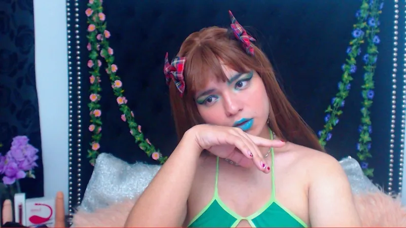 Live sex webcam photo for MaxxCandy #3351388