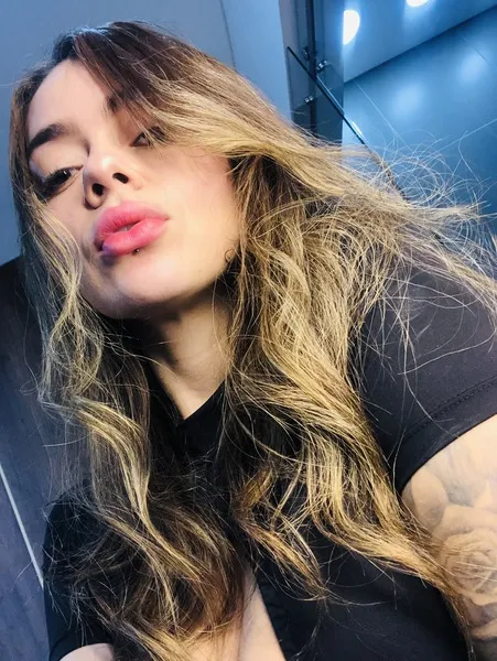 Live sex webcam photo for CarlaSantos #3183670