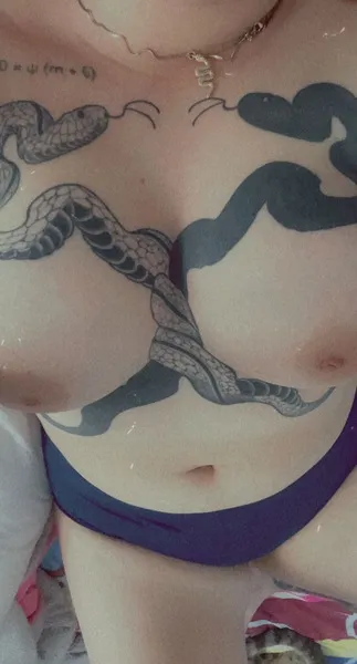 Live sex webcam photo for CosmoCookie #4067067