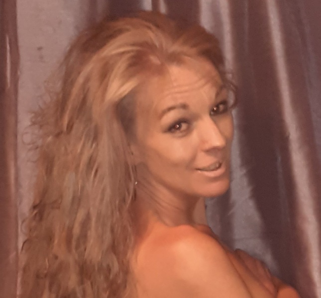 Live sex webcam photo for MadicineMadwitch #3187756