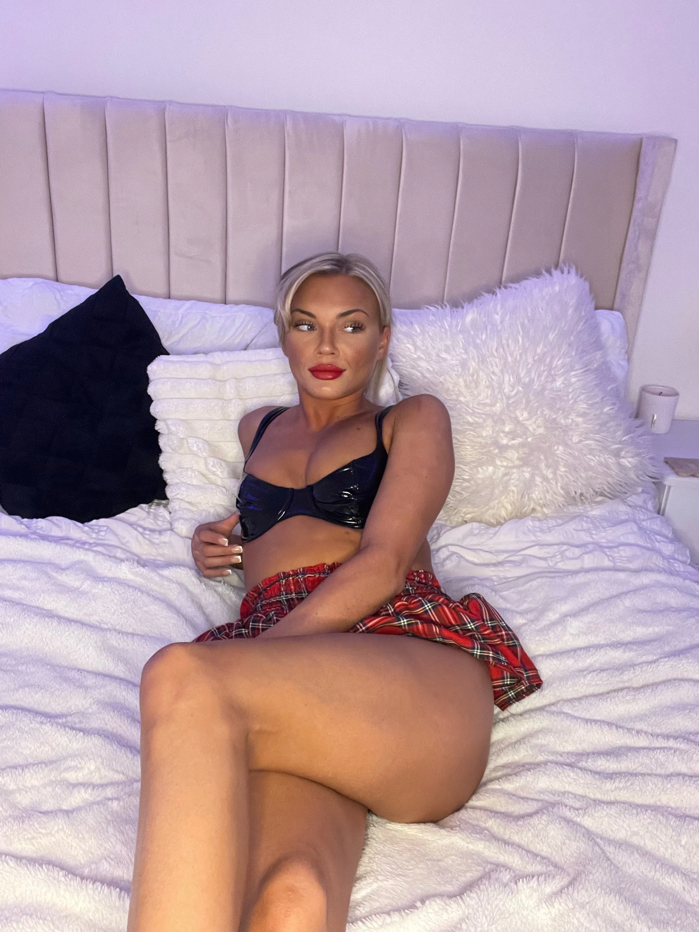 Live sex webcam photo for Daisyxxxo #5895635