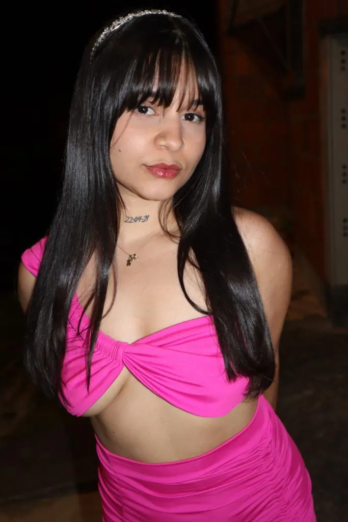 Live sex webcam photo for emilyhot079 #7236798