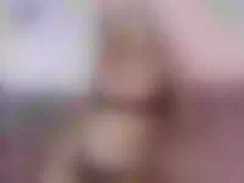 Live sex webcam photo for LovelyLizaX #3392277