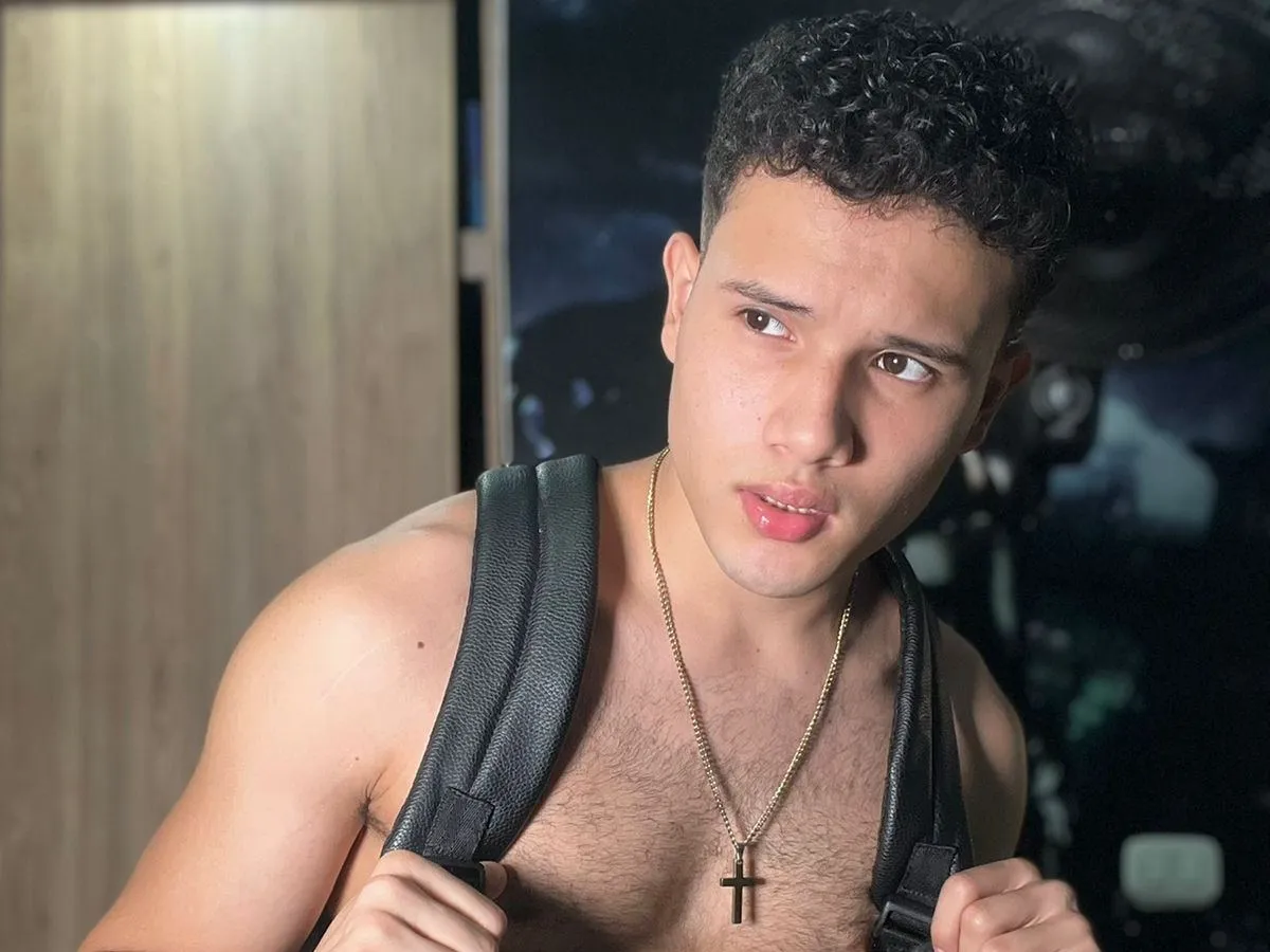 Live sex webcam photo for jeshuanaughty #3670259