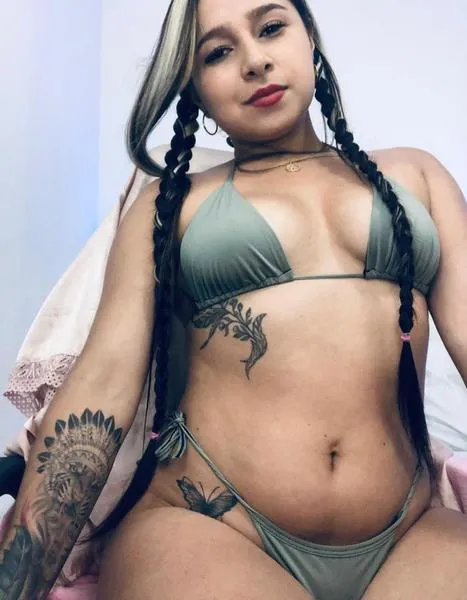 Live sex webcam photo for MichelleTylor #3446570