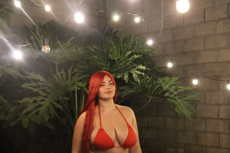 Live sex webcam photo for GiaThomsonm #4201941