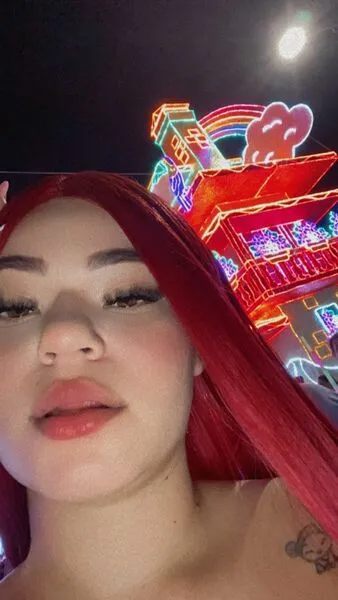 Live sex webcam photo for GiaThomsonm #4047876