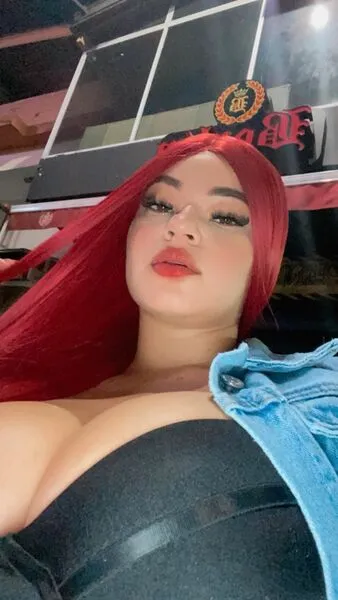 Live sex webcam photo for GiaThomsonm #4047875