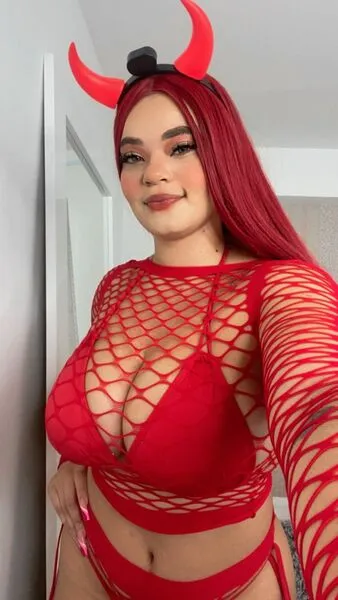 Live sex webcam photo for GiaThomsonm #3661572