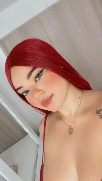 Live sex webcam photo for GiaThomsonm #4047905