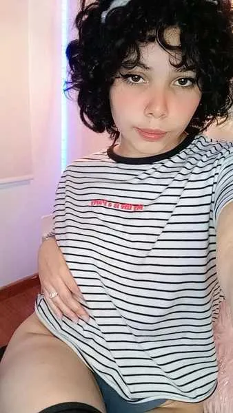 Live sex webcam photo for Sushixgo18 #3235983