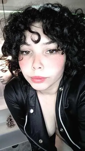 Live sex webcam photo for Sushixgo18 #3235978