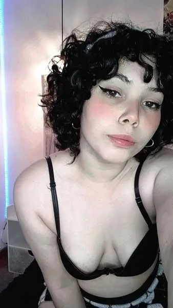 Live sex webcam photo for Sushixgo18 #3235977