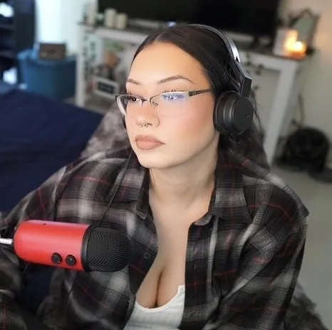 Live sex webcam photo for Lenii #3424431