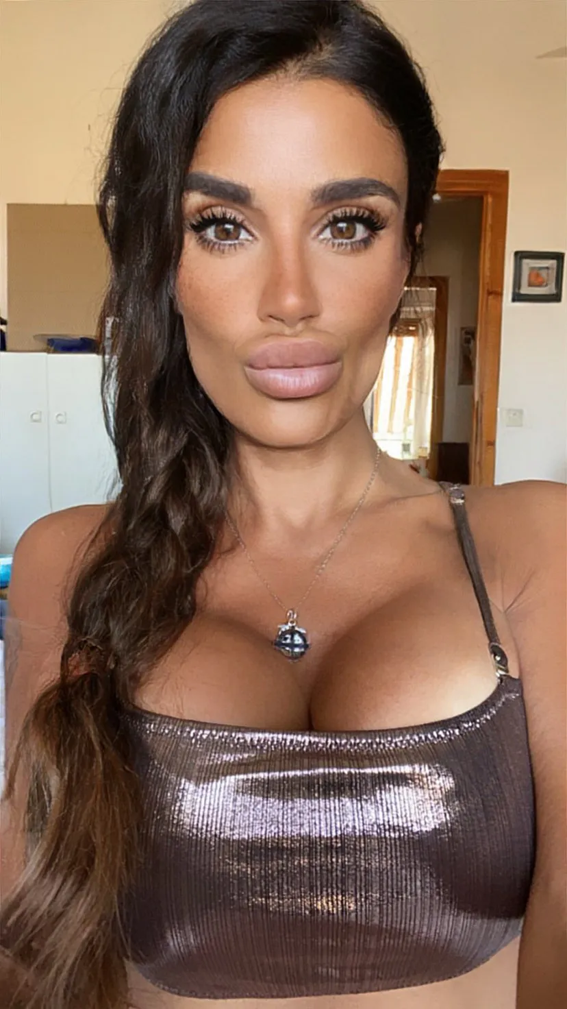 Live sex webcam photo for MissGaiaDior #5877466