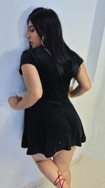 Live sex webcam photo for KarolinaHot69 #3559102