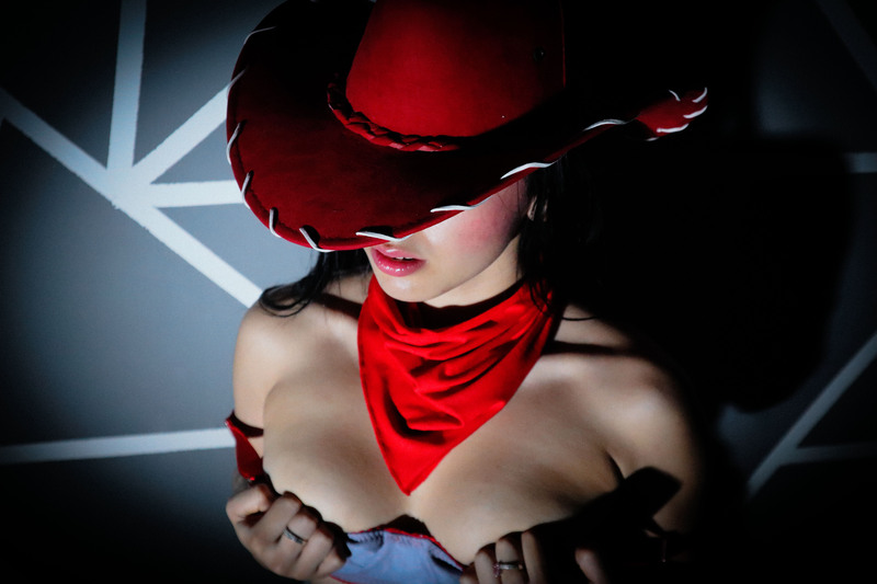 Live sex webcam photo for KarolinaHot69 #6996491