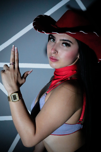 Live sex webcam photo for KarolinaHot69 #6996477