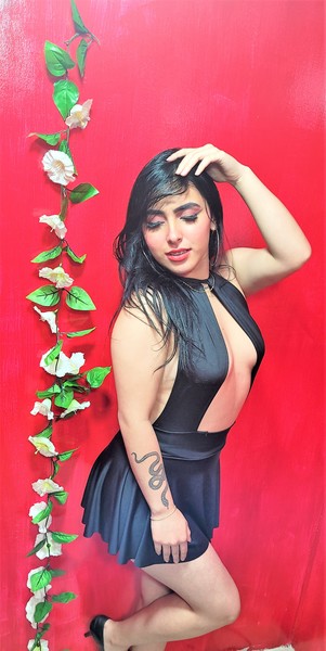 Live sex webcam photo for KarolinaHot69 #3196208