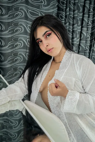 Live sex webcam photo for KarolinaHot69 #3290295