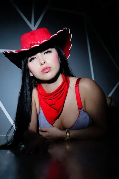 Live sex webcam photo for KarolinaHot69 #6996505