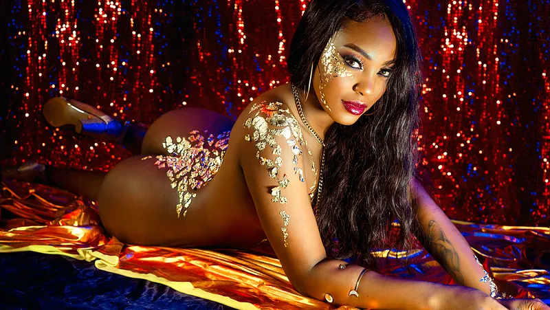 Live sex webcam photo for EvelynSmit #4059600