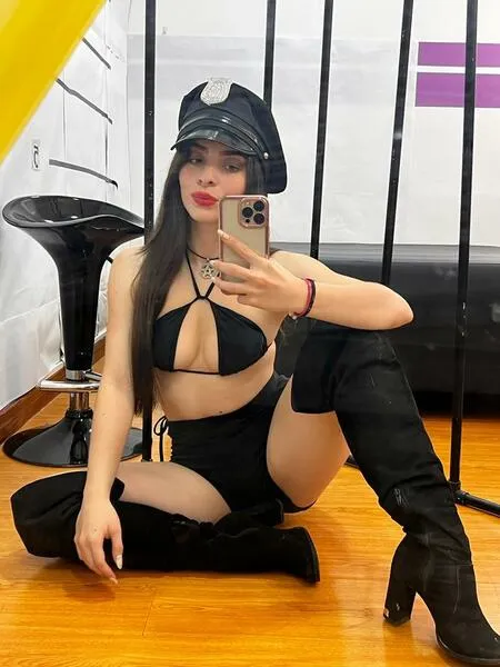 Live sex webcam photo for ScarletHarris #3716915