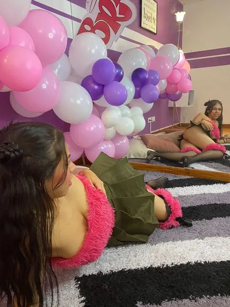 Live sex webcam photo for SophieAndrade #3252824