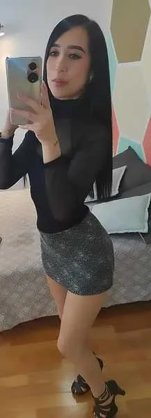 Live sex webcam photo for SophieBenz #3352906