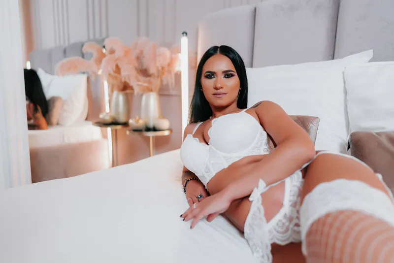 Live sex webcam photo for MyraAtthis #3468676