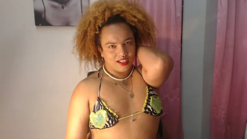 Live sex webcam photo for KylieVibes #4203163