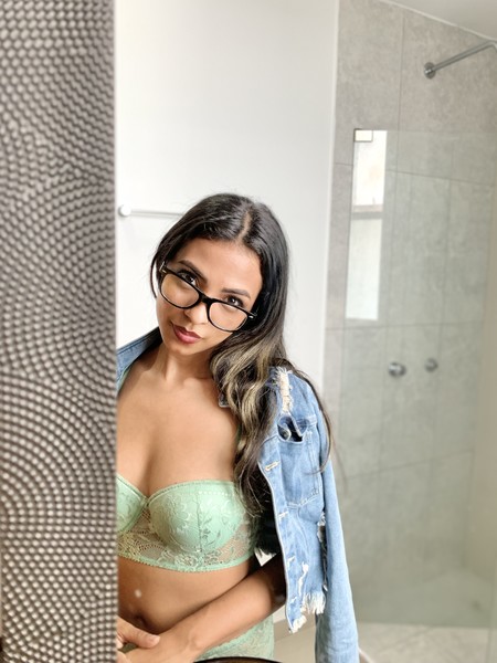 Live sex webcam photo for LunaJonnes #3242605