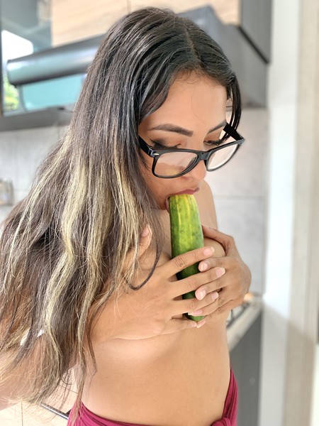 Live sex webcam photo for LunaJonnes #3242610