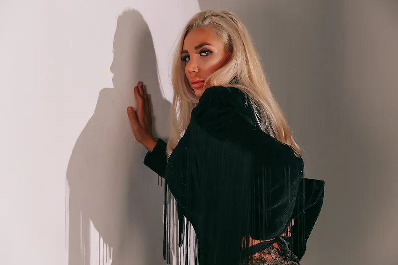 Live sex webcam photo for HazelMeyer #3215220