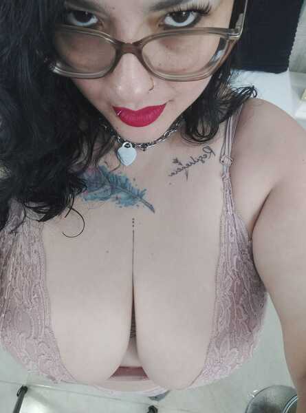 Live sex webcam photo for KarllaWalker #6119654