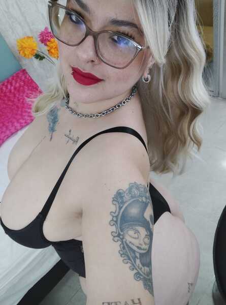 Live sex webcam photo for KarllaWalker #6119645