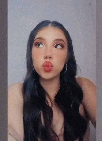 Live sex webcam photo for IshaParis #3209240