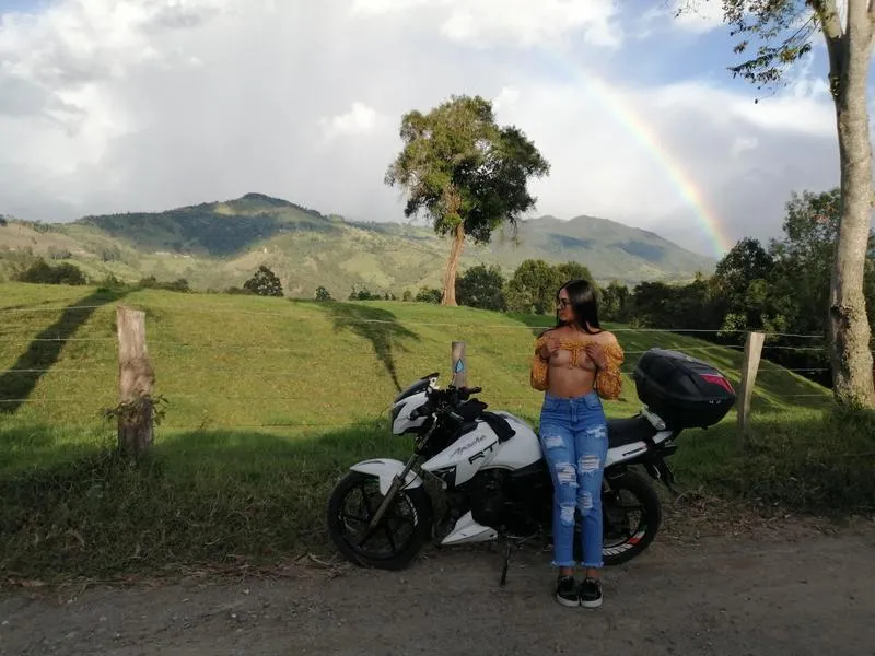 Live sex webcam photo for ChloeSwallow #3482476