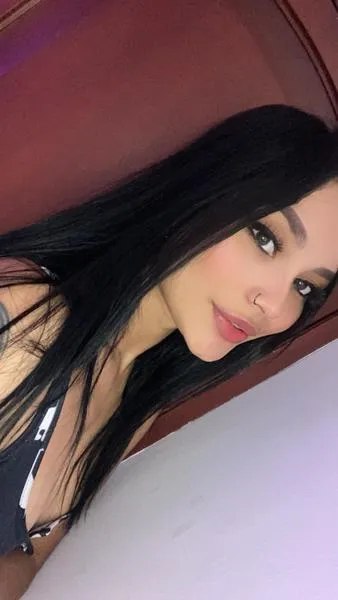 Live sex webcam photo for ChloeSwallow #3482475