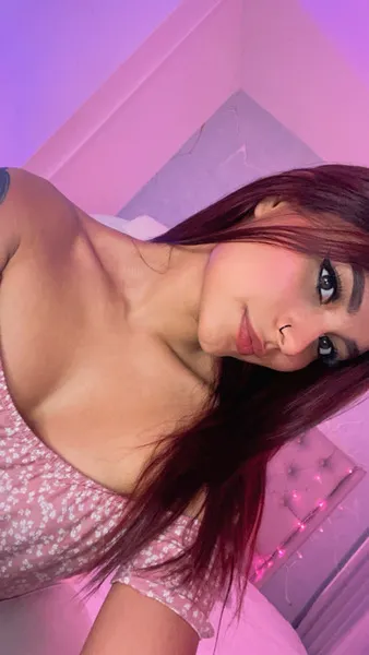 Live sex webcam photo for ChloeSwallow #3539331