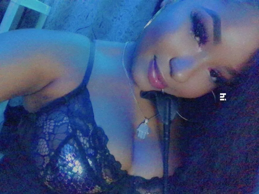 Live sex webcam photo for SexyLatinGoddessx3 #3163288