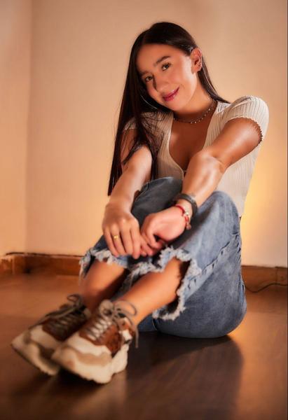 Live sex webcam photo for MiaaWalkker #3135620