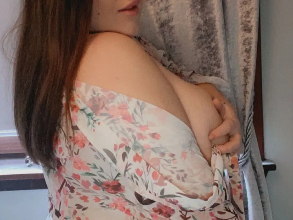 Live sex webcam photo for CindyCurves69 #3385917