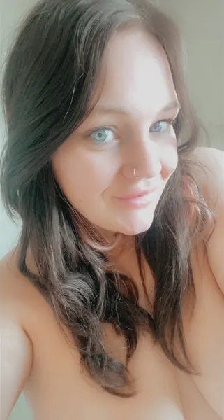 Live sex webcam photo for CindyCurves69 #3392303