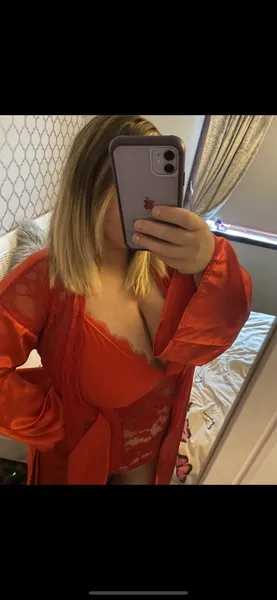 Live sex webcam photo for CindyCurves69 #3392316