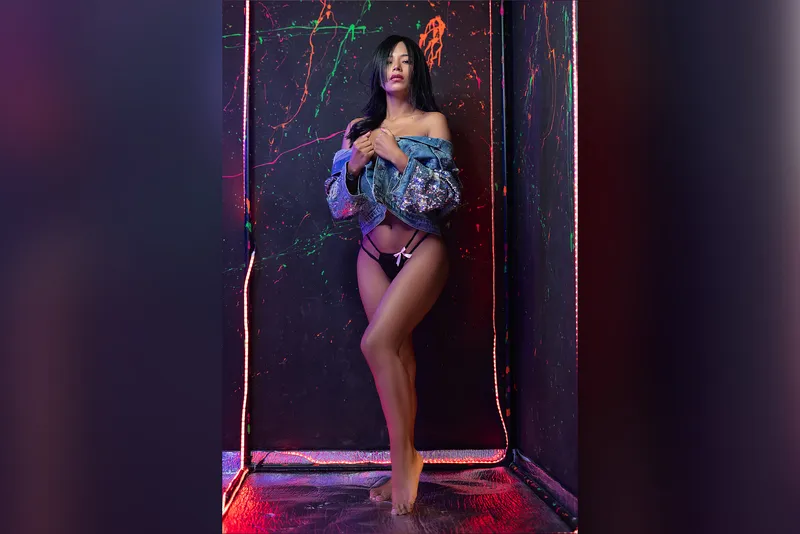 Live sex webcam photo for MirandaLewiss #3294376